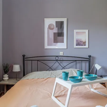 Stenies'nook Family Ándros